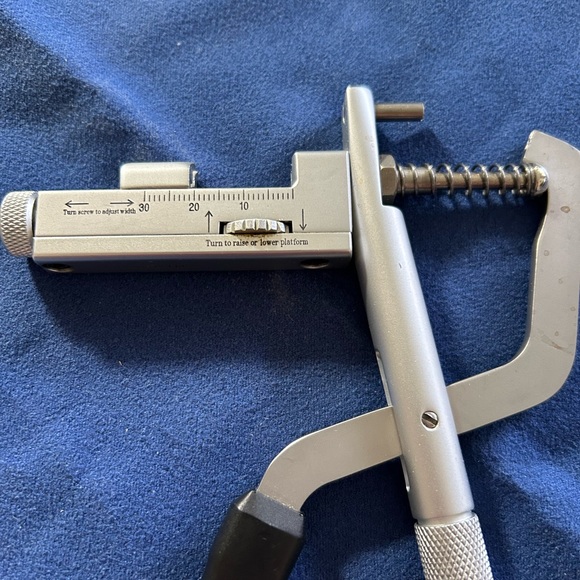 Watch Band Sizing Tool with extra pin and spring - Picture 4 of 6